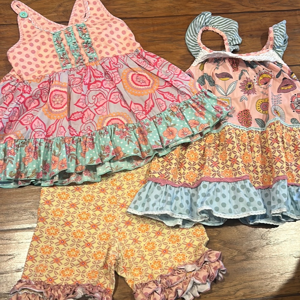 Matilda Jane mix and match outfit. 2 tops size 6. Shorts size 8.